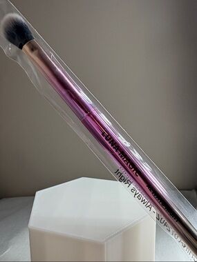 3/$25 LUNA MAGIC, Eyeshadow Brush Full Size Makeup Brush BNIB
